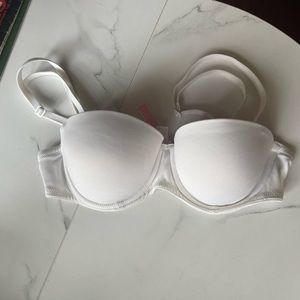 Victoria’s Secret 32B push up bra